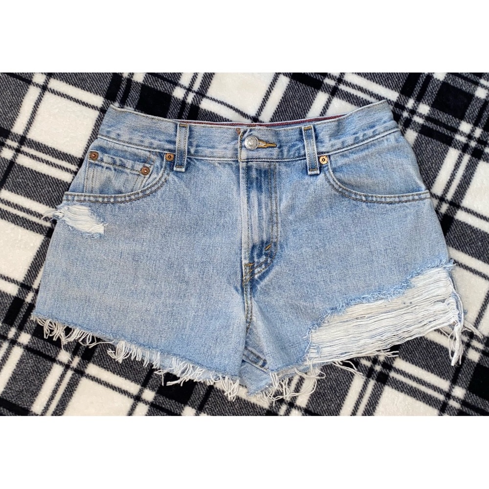 Vintage LEVI’S High Waist Shorts